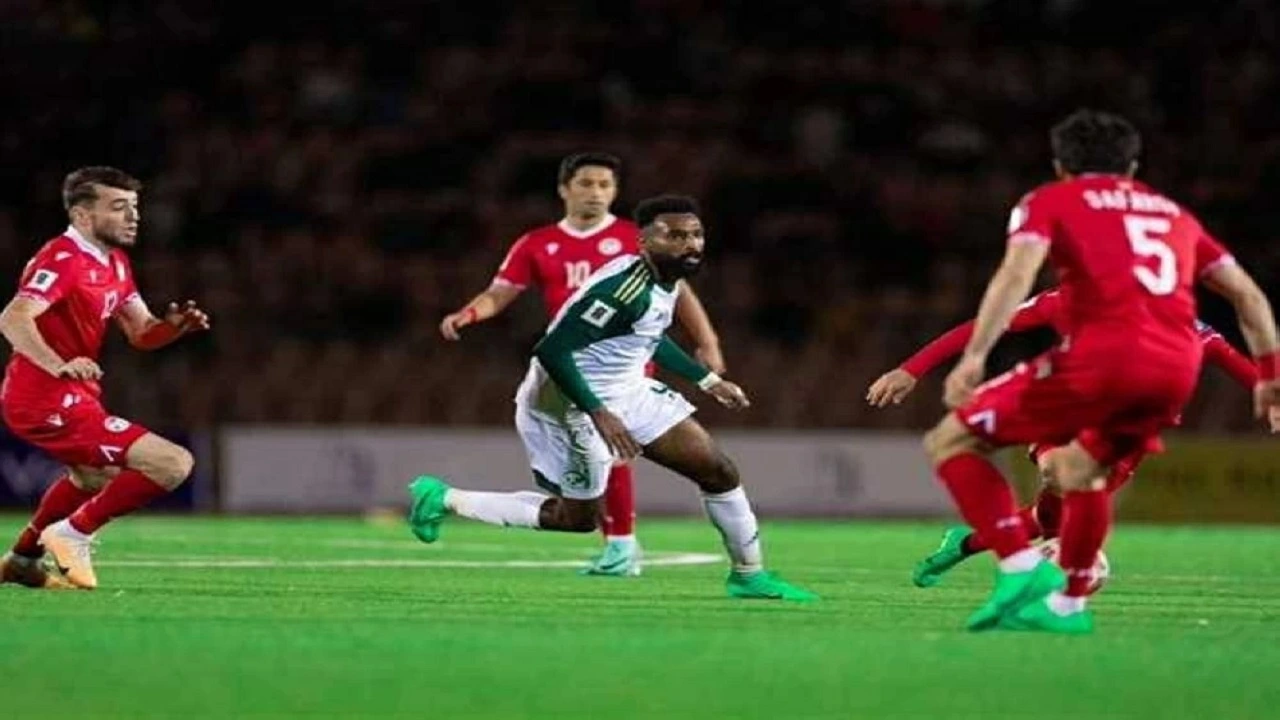 شاهد مباشر الآن .. كيفية مشاهدة مباراة السعودية ضد عمان في كأس العرب 2025 على القنوات الناقلة